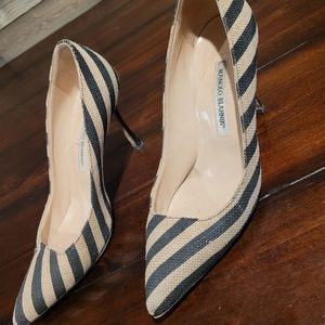 size 38 Manolo Blahnik pumps